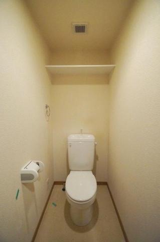 上部収納もございます