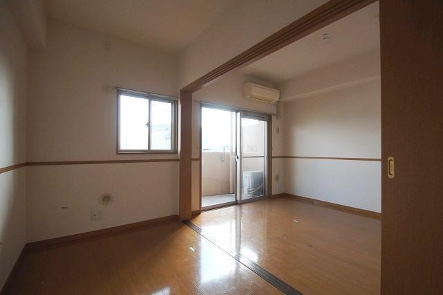 採光部も多く日当たり良好です