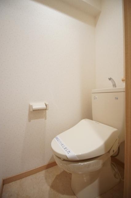 清潔感のあるトイレです