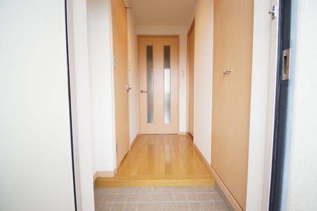 玄関も広いです