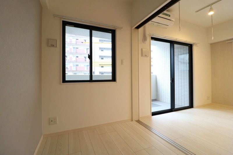 こちらは寝室にいかがでしょうか？？