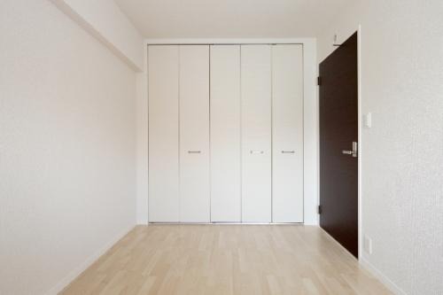 こちらは寝室にいかがでしょうか？？