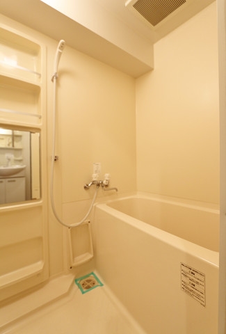 日々の疲れを癒せるバスルームです