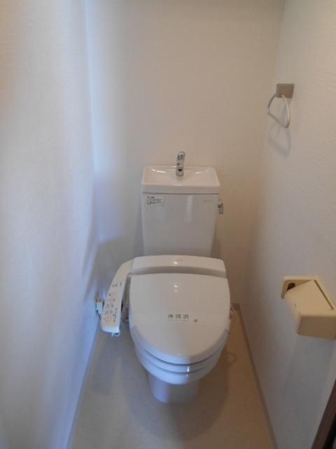 嬉しい温水洗浄便座機能付き