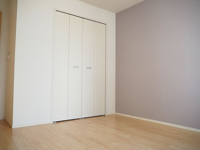 寝室としてはもちろん、ワーキングスペース等にもおすすめ