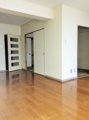 別角度から見たリビングです。