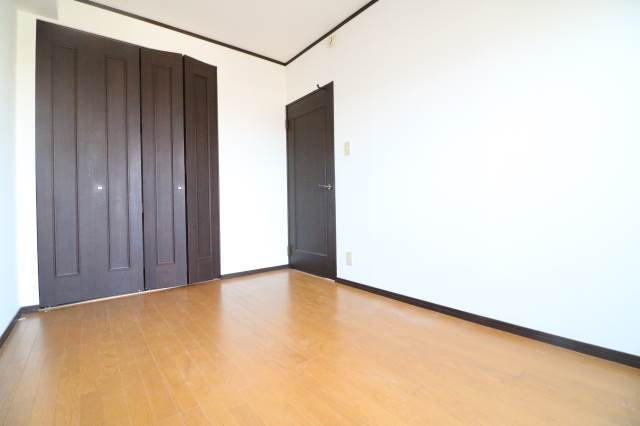 こちら寝室にいかがでしょうか。