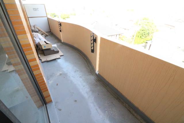 洗濯物はこちらにどうぞ。