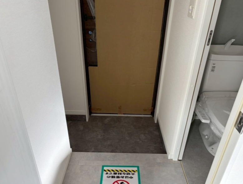 玄関はこのようになっています。