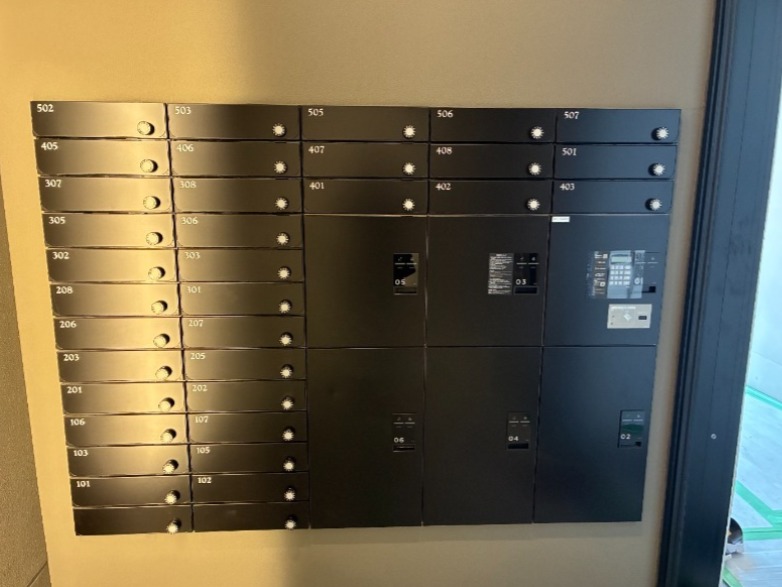 不在時に嬉しい宅配ボックスです。