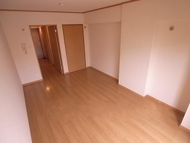 別角度の写真になります。