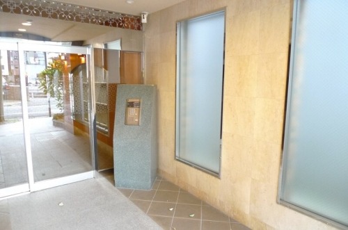 オートロック付きで安心ですね。