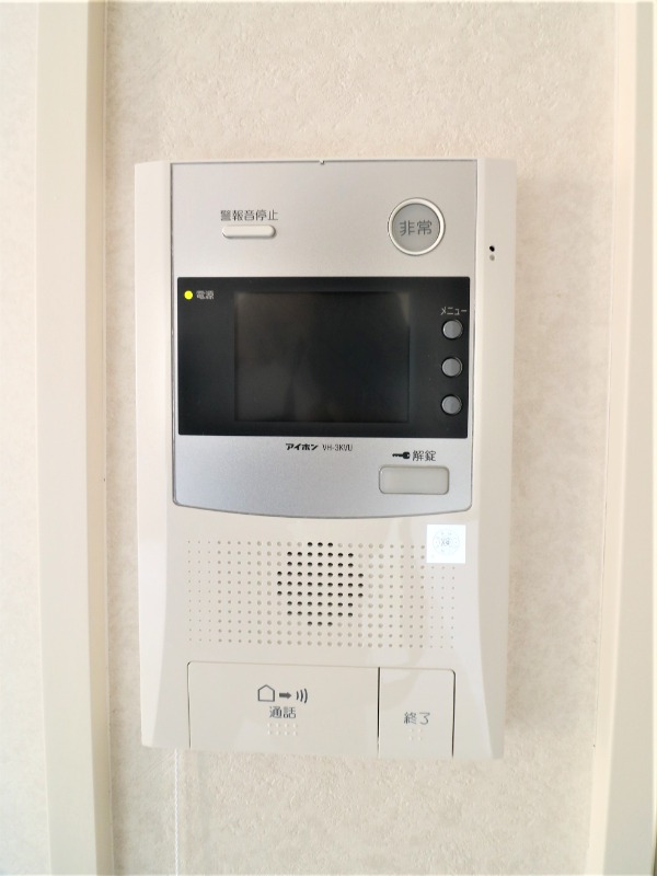 モニター付きインターホンで安心です