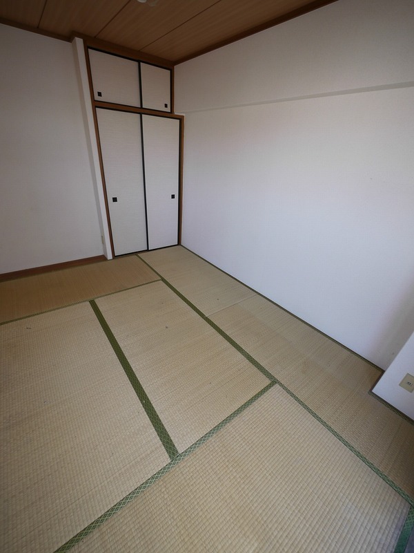 和室もあり落ち着きますね。