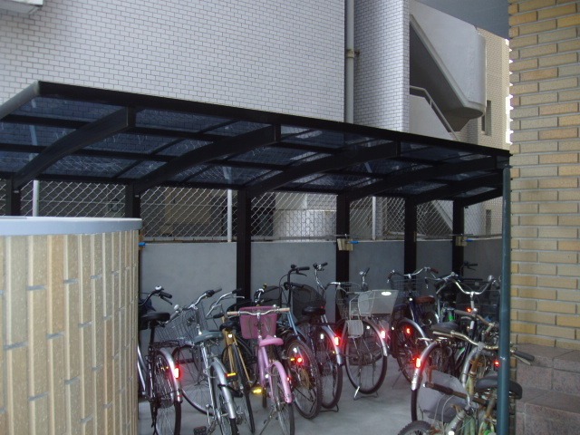 駐輪場完備。