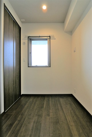 こちらは寝室にいかがでしょうか