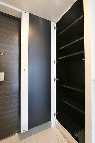 シューズボックスもたっぷり収納できます