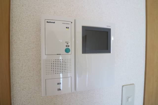 モニタ付きフォンで安心