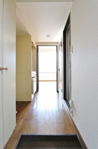 明るい玄関です