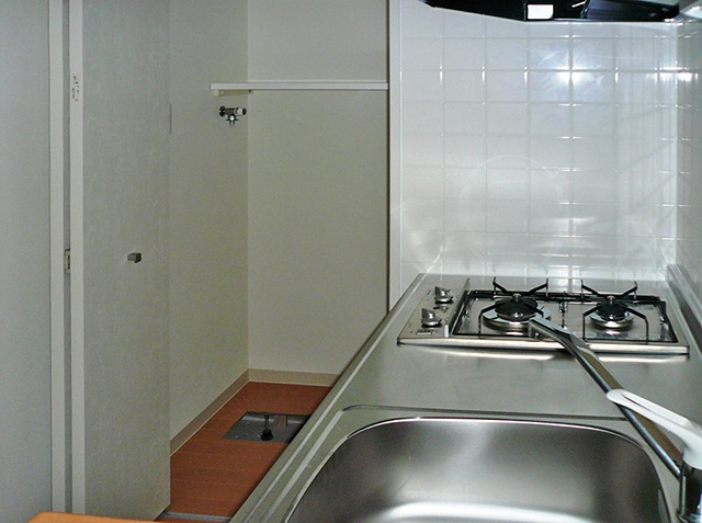 室内洗濯機置場完備。