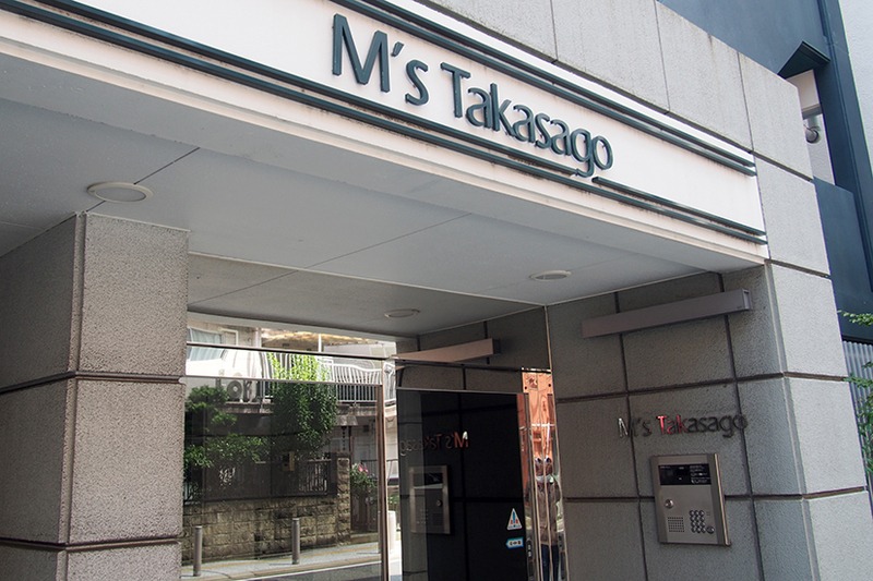 オートロック完備。