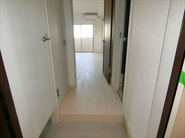 玄関まわりです