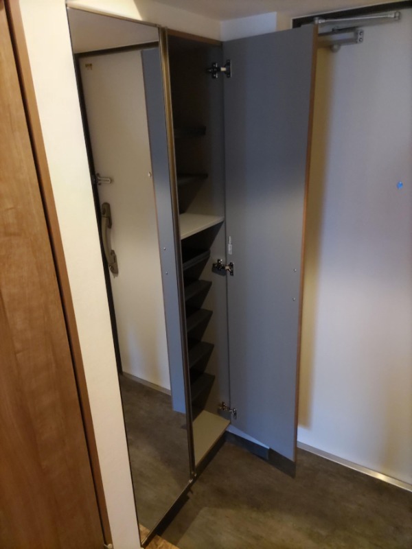 天井高下駄箱でスッキリですね