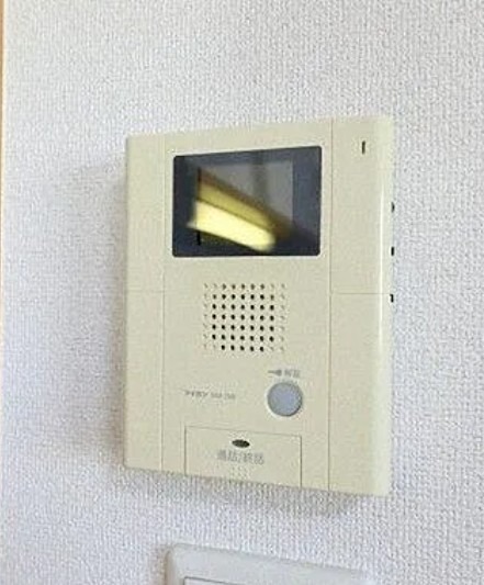 モニター付きインターホンで安心です