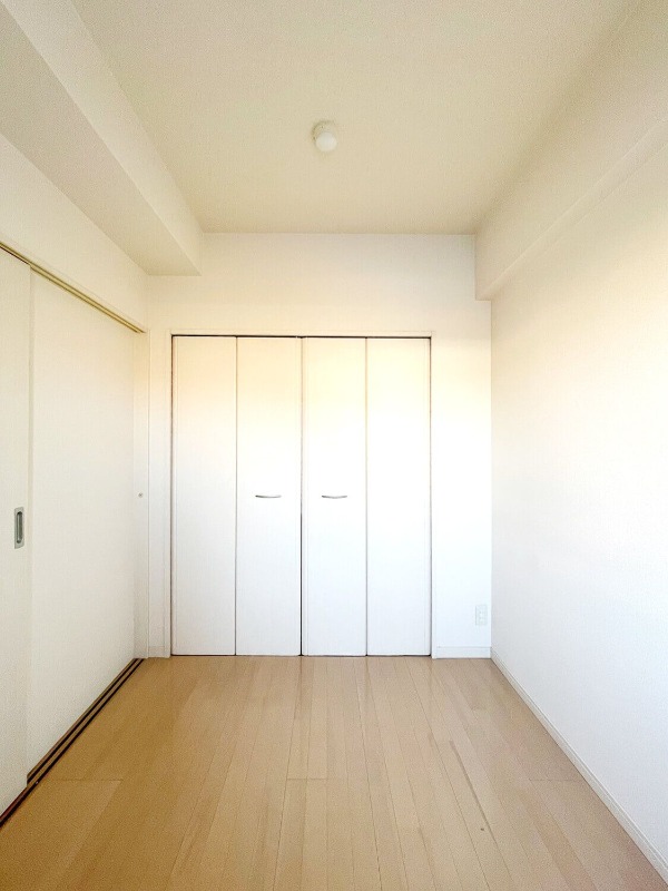 こちら寝室にいかがでしょうか。