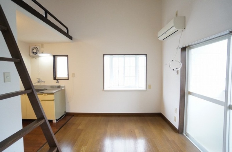 洋室の別角度になります。