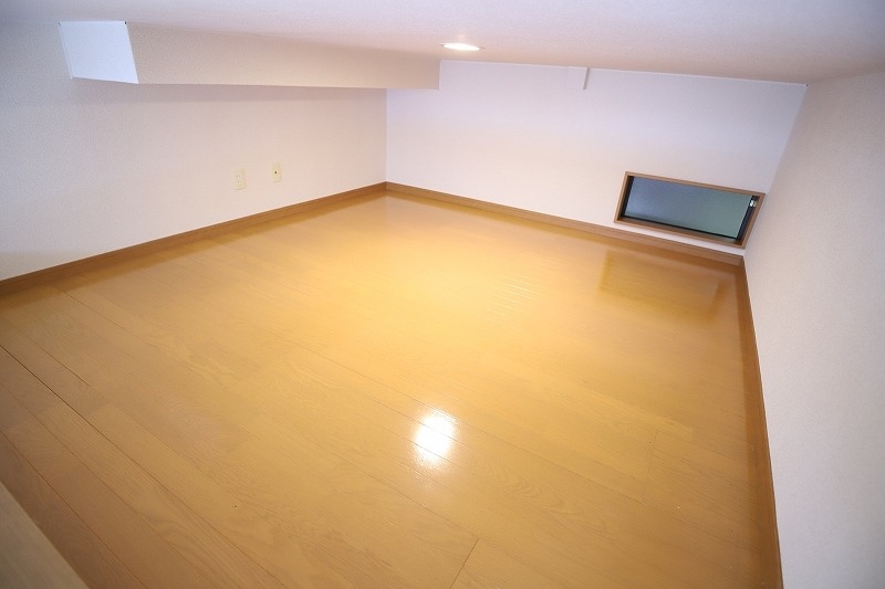 こち寝室にいかがでしょうか。