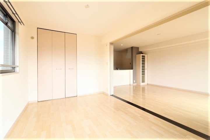 こちら寝室にいかがでしょうか。