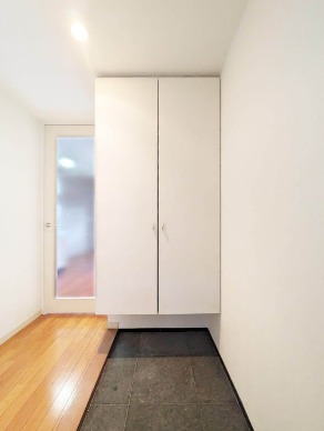 玄関はこのようになっています。