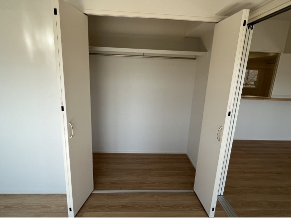 お洋服が多い方でも安心の収納力