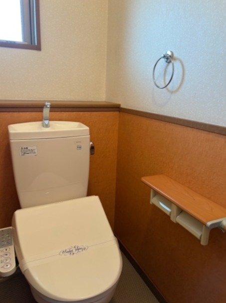 清潔感あるトイレですね