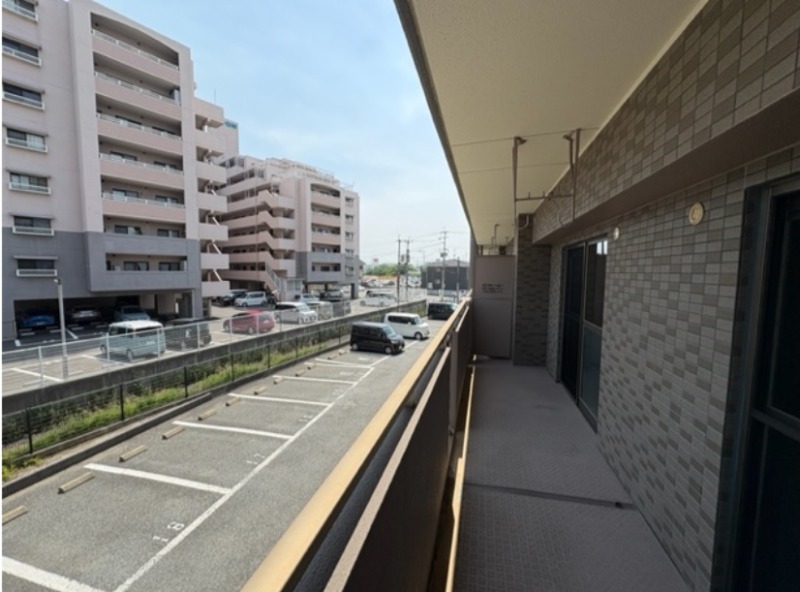 日当たり良好なバルコニーですね