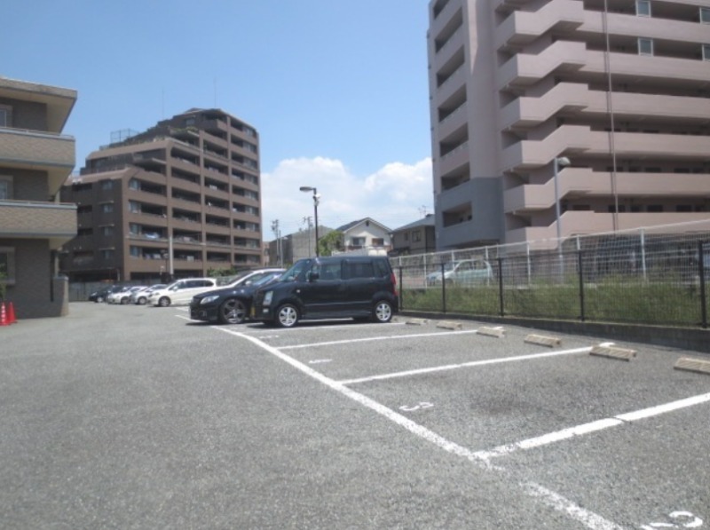 敷地内駐車場完備