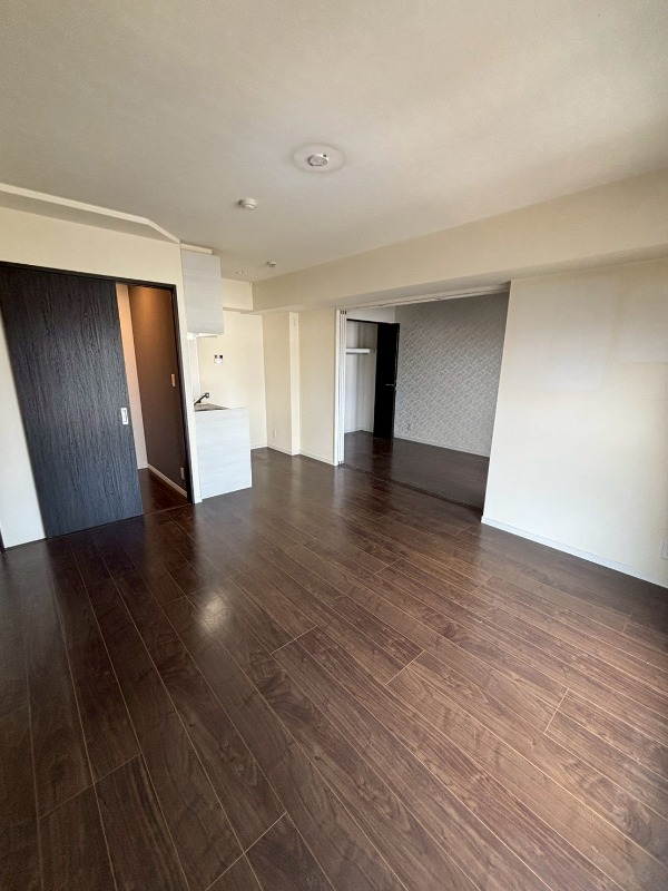 広々リビングでゆっくりお過ごし下さい