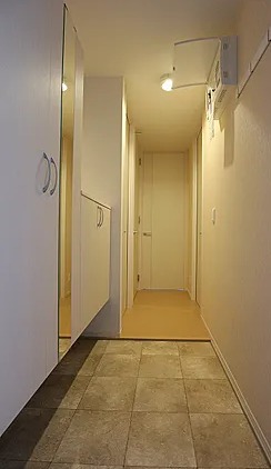玄関からはこのようになっています。