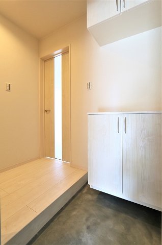 広々とした玄関で毎朝気持ちよくお出かけできそうですね