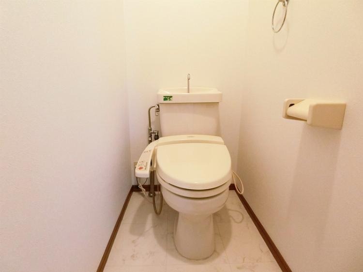 温水洗浄便座付きです