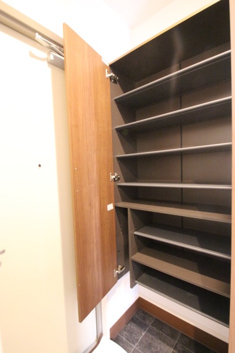 靴がたくさん収納できます。