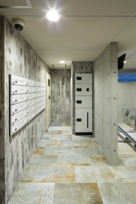 宅配ボックス完備