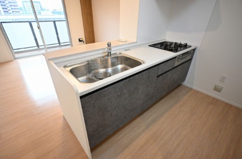 人気のカウンターキッチンです