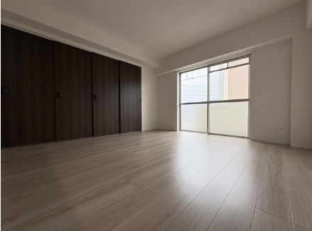 こちらは寝室にいかがでしょうか