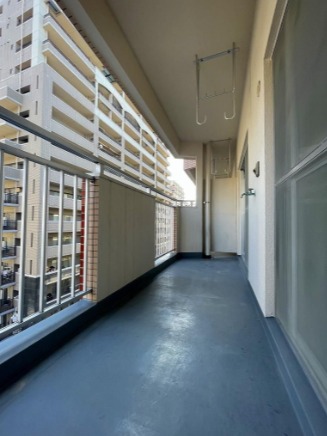 洗濯物はこちらで干せます。