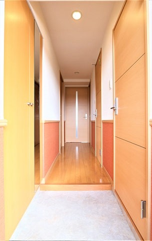 荷物があっても窮屈感を感じませんね