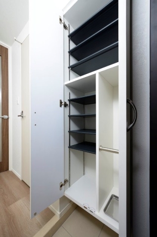 清潔感ある玄関でお出迎え