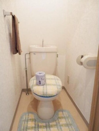 清潔感のあるトイレですね