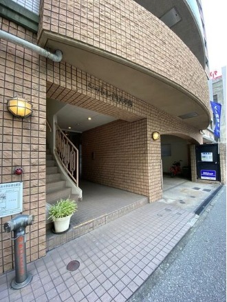 清潔感のあるエントランス